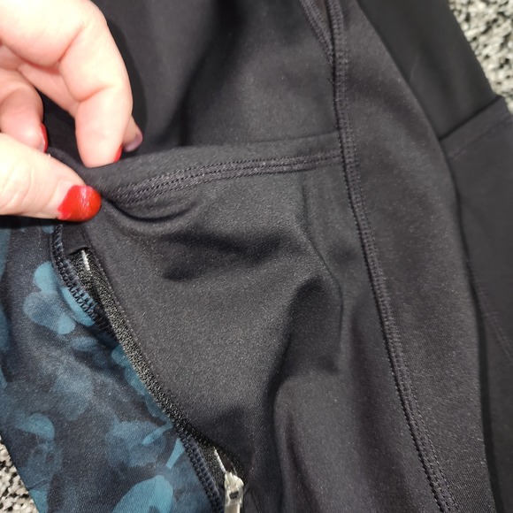 Athleta Frost Hi Traverse Leggings Hi Rise Black Green Floral Fairy Pockets Sz S - Picture 9 of 9